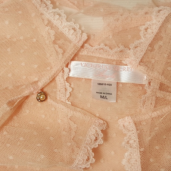 Beautiful Victoria Secret top - Picture 5 of 8